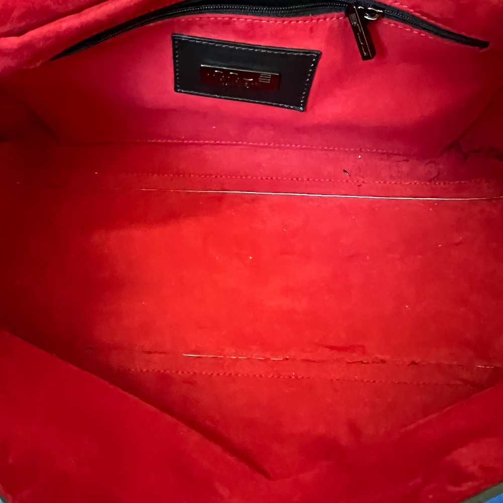 Authentic Innue Italian bag - Picture 9 of 11
